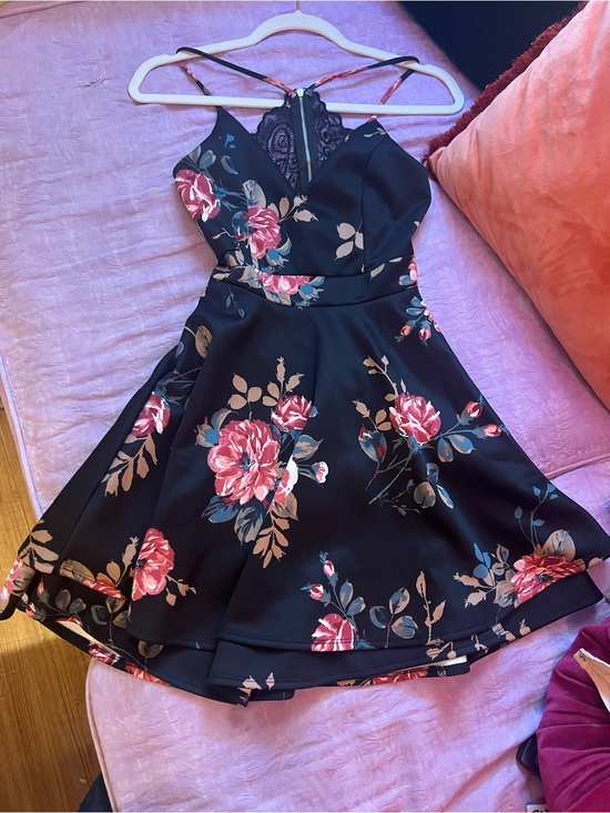 Papaya Dresses & Skirts - Papaya Black Floral Trim Top